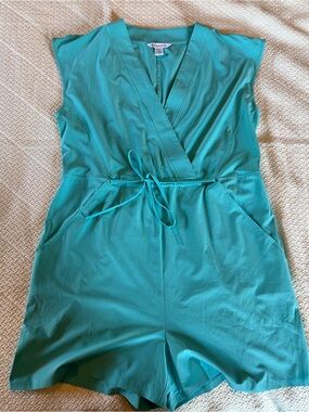 Athleta Turquoise V-Neck Top